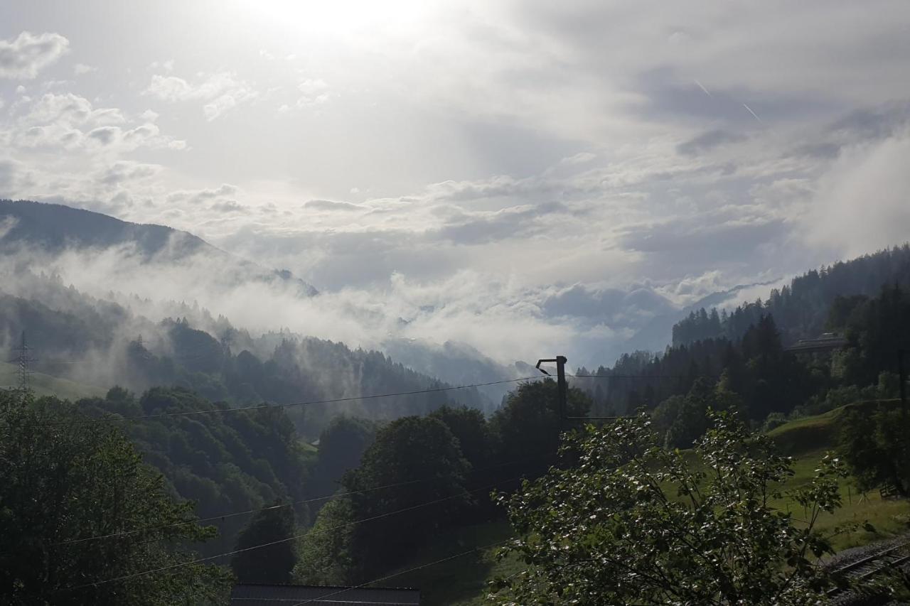 Ferienhaus & Ferienwohnung Winay Wayna Gotschna Blick Klosters-Serneus Extérieur photo